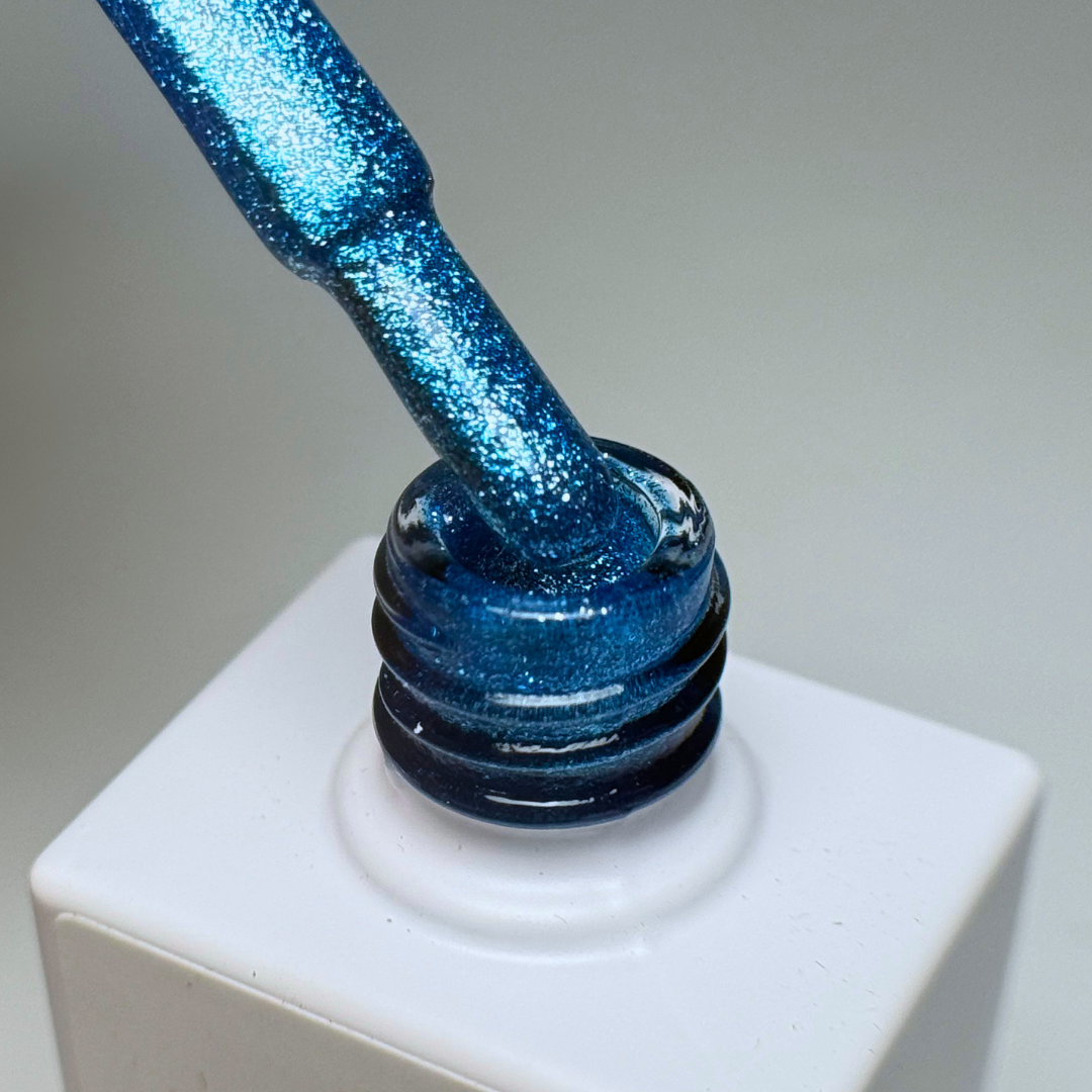 PLATINUM CAT EYE NEW BLUE