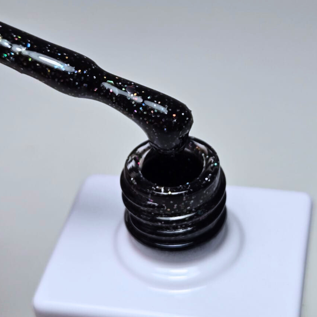 COOL BLACK GEL POLISH