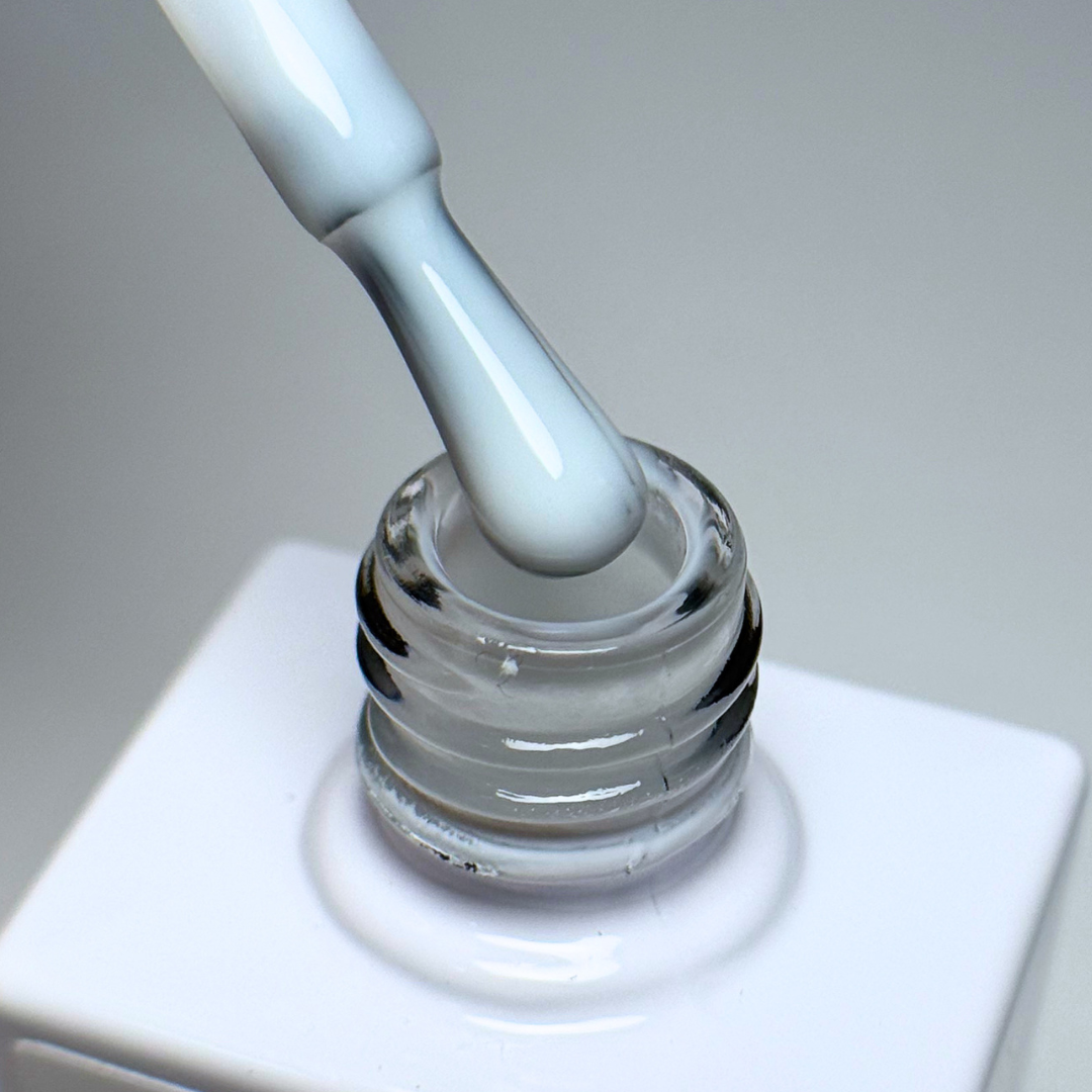 SOFT WHITE GEL POLISH