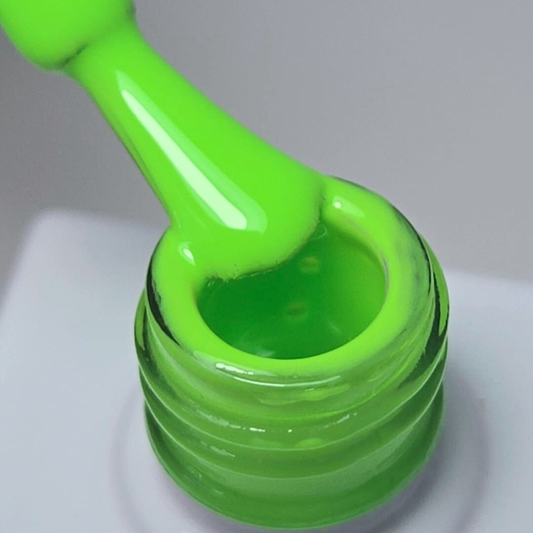 LIME GEL POLISH