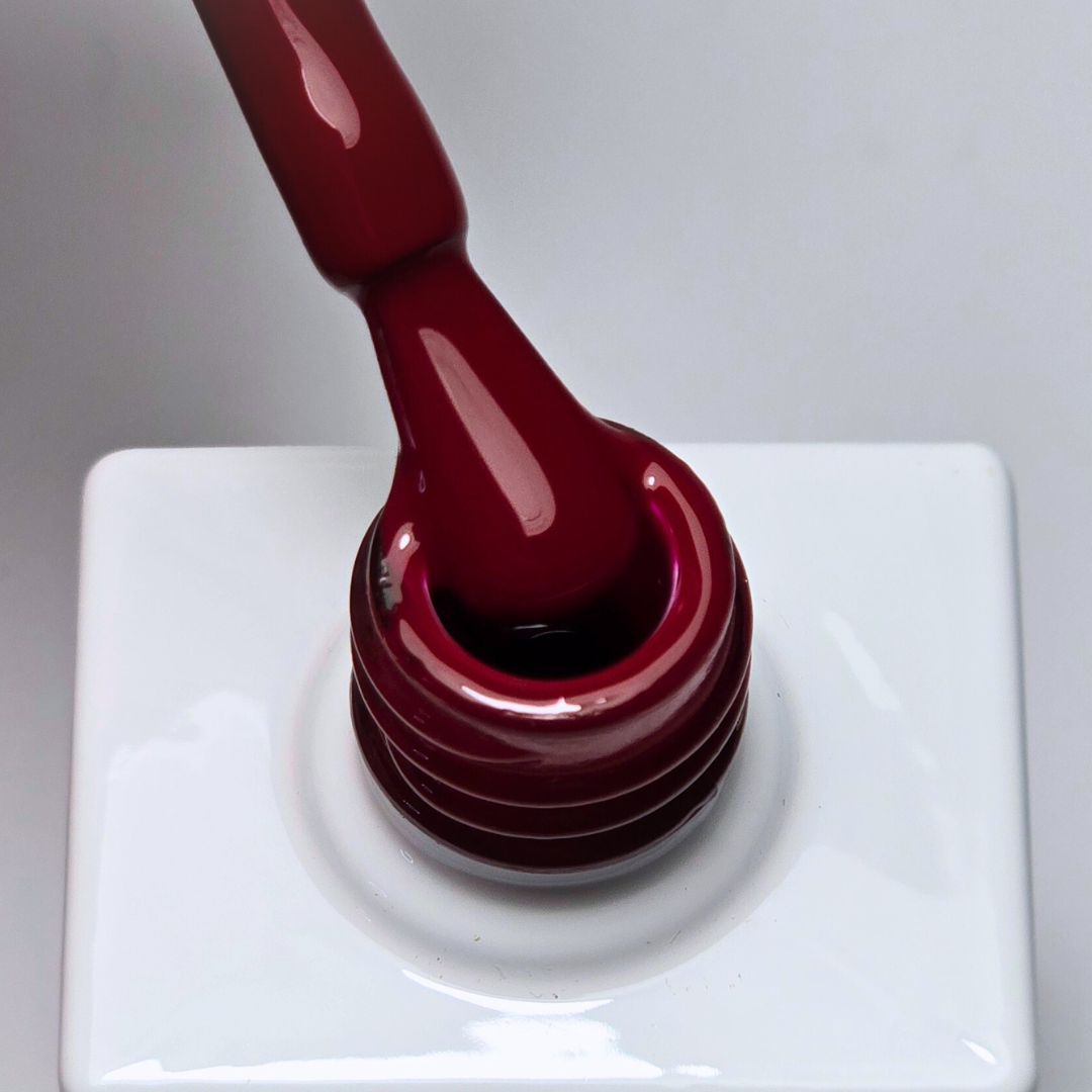 CHERRY GEL POLISH