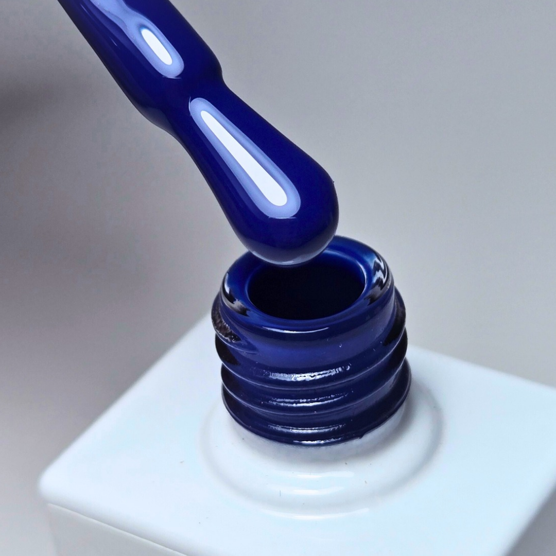 NAVY BLUE GEL POLISH